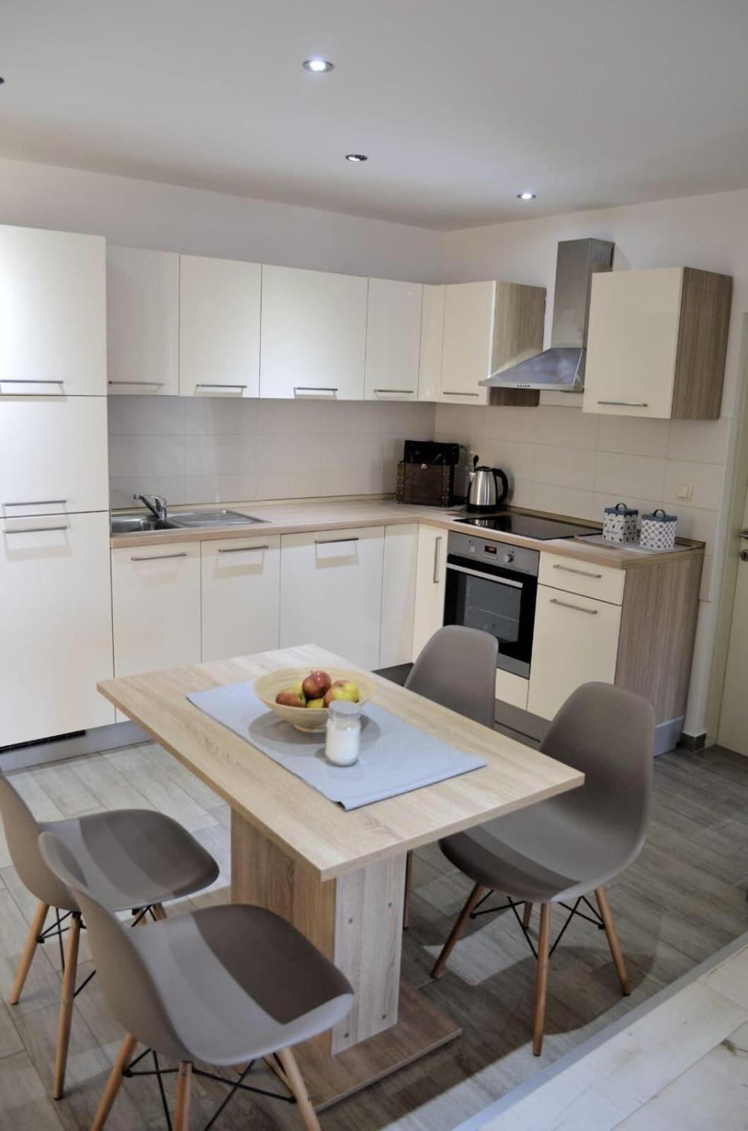 Apartmani Spanja 보디체 외부 사진